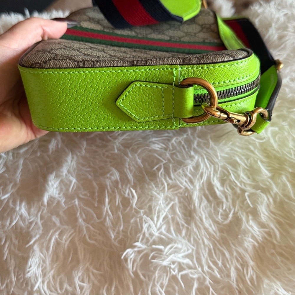 Gucci Beige and Neon Green GG Shoulder Bag - Picture 7 of 14